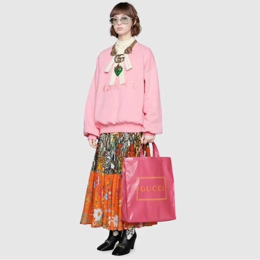 A329-💯 % authentic Gucci tote print bag